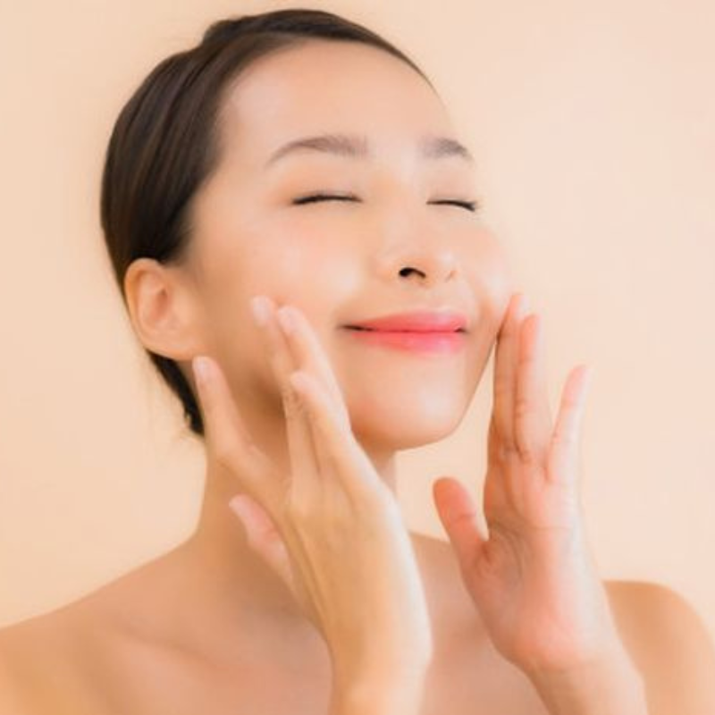 Tahapan Penggunaan Produk Skincare yang Bikin Glowing dan Putih